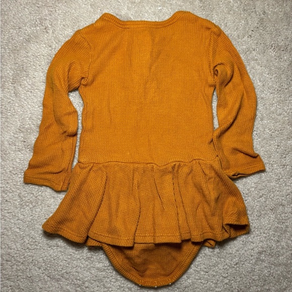 Posh Peanut orange waffle knit long sleeve twirl bodysuit dress. Size 6-12m - Picture 7 of 8